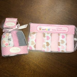👶🏽2 FOR $8!!! Baby Girl Washcloths👶🏽
